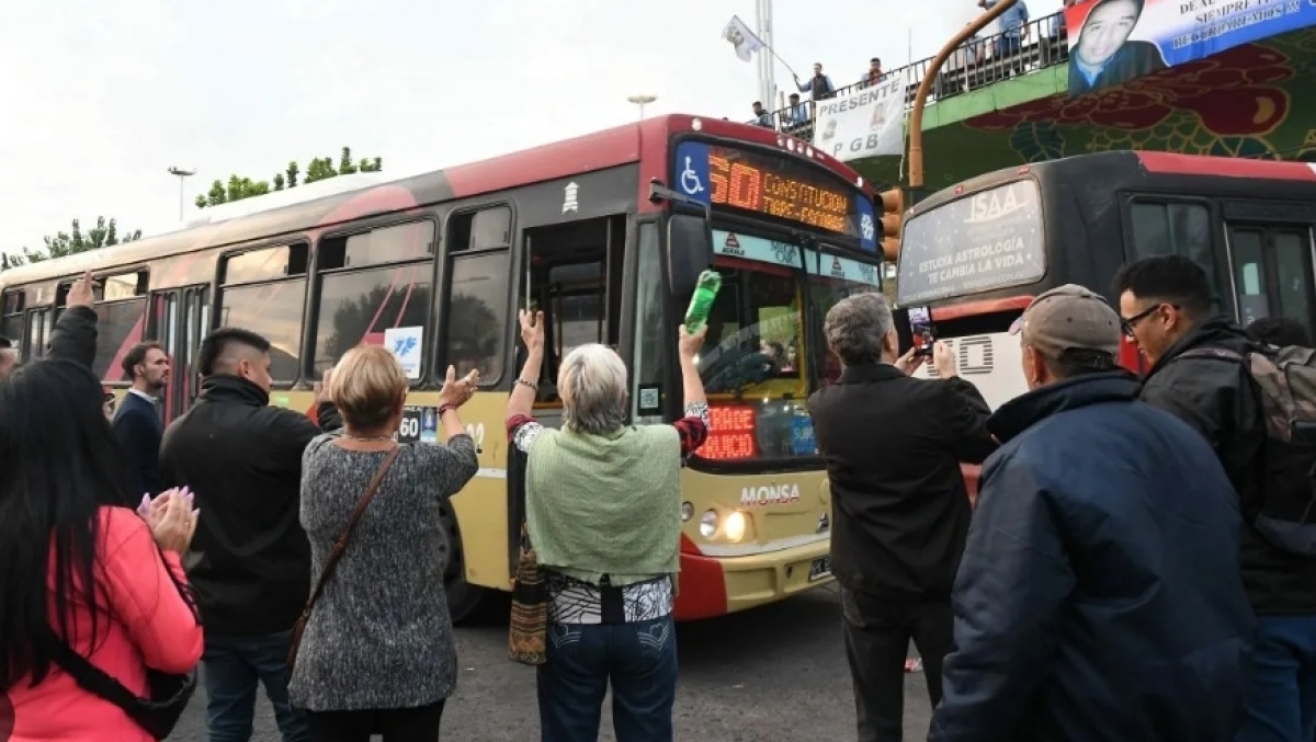 La UTA se suma al paro general de la CGT Cómo funcionarán los colectivos