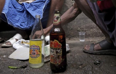 Ya son 33 los muertos por consumo de alcohol tóxico en India