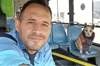 "Corchito", el perrito pasajero