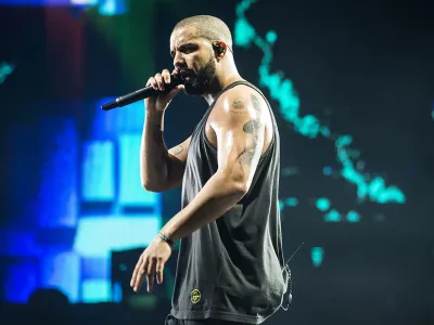 Drake batió un récord que tenían los Beatles