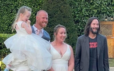 Se cruzó a Keanu Reeves y lo invitó a su boda