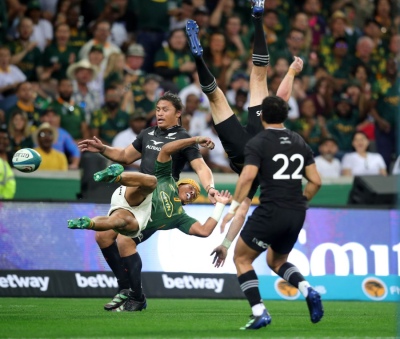 Rugby: durísimo tackle lesiona a dos jugadores