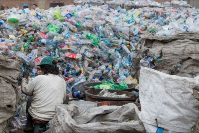 55 kilos de plástico por persona