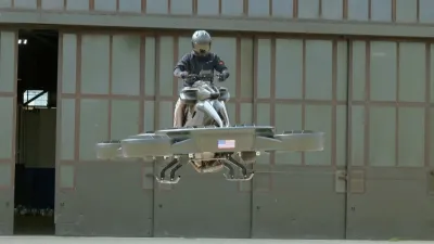 Probaron la primera motocicleta voladora del mundo 