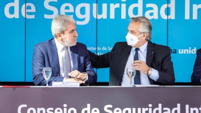 El presidente rechazó la renuncia de Aníbal Fernández