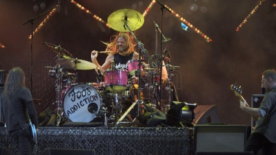 Foo Fighters convocó grandes invitados en Wembley para recordar a Taylor Hawkins