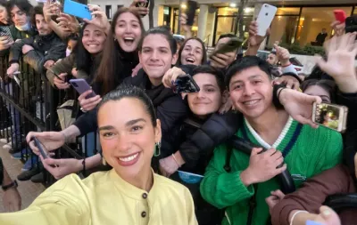 Dua Lipa estuvo en El Ateneo