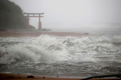 Pasó un tifón por Japón y dejó un muerto