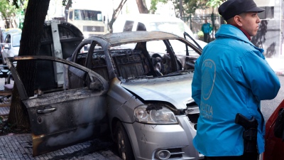 Se entregó el hombre que incendió un auto en el que encontraron un cuerpo calcinado