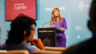 Gabriela Cerruti dijo que Macri quiere una Argentina "sin derechos"
