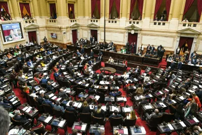 Los diputados y senadores se aumentarán el sueldo un 30%