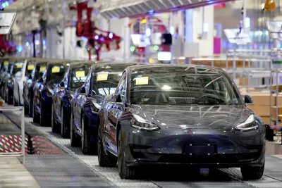 Más de 300 mil autos de Tesla fueron llamados a revisión