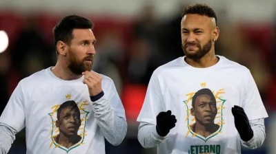 PSG homenajeó a Pelé