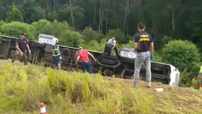 Tragedia en Brasil: aseguran que el chofer del micro "se durmió"