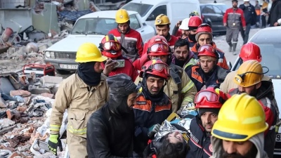 Milagro en Turquía: rescataron a dos personas tras 11 días entre los escombros