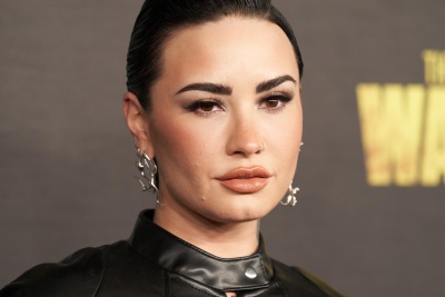 Demi Lovato prueba suerte como directora de cine