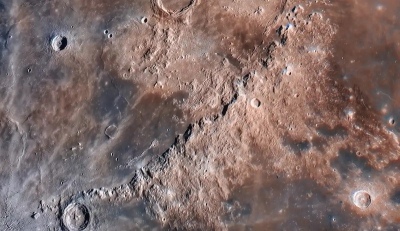 Encuentran agua en la Luna