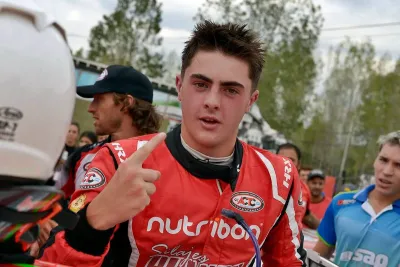 Un chico de apenas 14 años ganó una carrera de TC