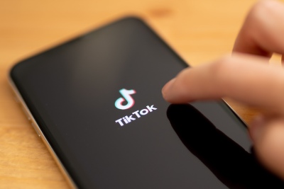 TikTok restringirá el tiempo de conexión a menores de 18 años