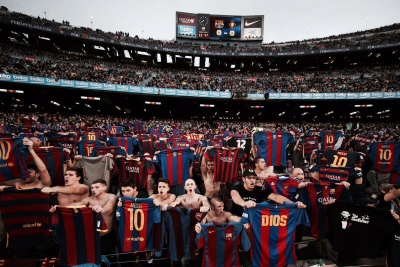 El Camp Nou volvió a cantar por Messi