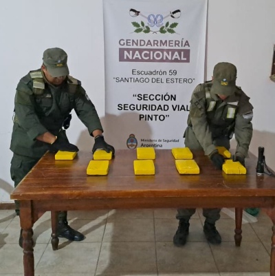 Detuvieron a dos personas en un tour de compras que llevaban más de 9 kilos de cocaína