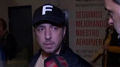 Jey Mammon llegó a España y fue sorprendido por periodistas: "Qué pesadilla"