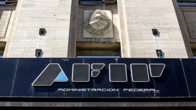 5.700 personas fueron intimadas por la AFIP a declarar sus compras de dólar MEP