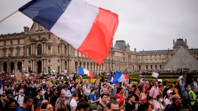 Más incidentes en Francia por la reforma previsional