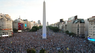 ¿Hace cuántos años se construyó y cuánto costó el Obelisco?