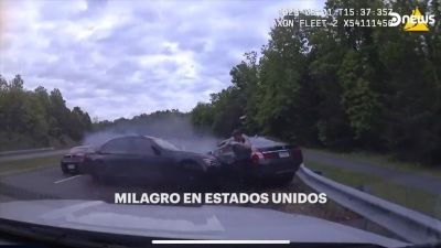 ¡De milagro!: Así se salvó este policía de ser atropellado por un auto a 120 km/h