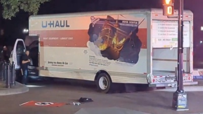 Un hombre estrelló un camión contra las vallas de la Casa Blanca