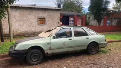 Echó a sus padres: los jubilados ahora viven en un auto sin nada