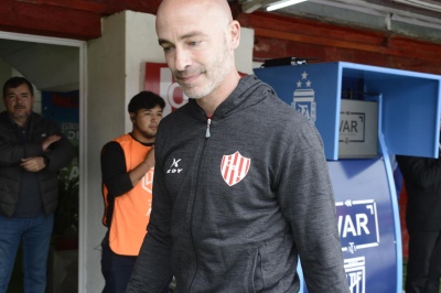 Sebastián Méndez renunció como DT de Unión de Santa Fe para firmar con Vélez