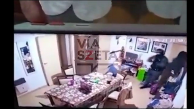 Allanaron por error una casa donde una niñera cuidaba a dos chicos: el video