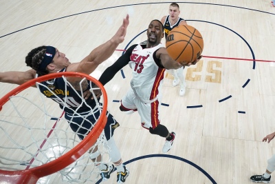 Miami Heat le ganó a los Denver Nuggets y empató la serie de las Finales de la NBA