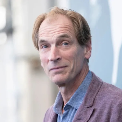 Hallaron restos humanos que podrían ser de Julian Sands