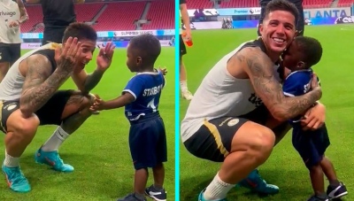 El tierno video viral de Enzo Fernández con un mini hincha