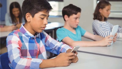 Holanda: prohibirán celulares, relojes inteligentes y tablets en las escuelas