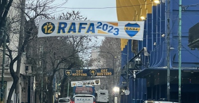 Afiches y pasacalles piden a Rafa Di Zeo como presidente de Boca