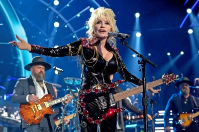 Dolly Partón pudo reunir a Paul McCartney y Ringo Star para una nueva versión de "Let It Be"