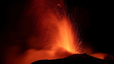 Italia: la erupción del volcán Etna causa el cierre del aeropuerto de Catania