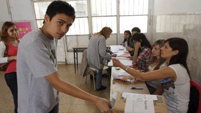 Más de un millón de jóvenes están habilitados para votar por primera vez