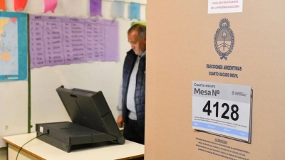 El Gobierno de la ciudad de Buenos Aires anunció que no va a usar el voto electrónico en octubre