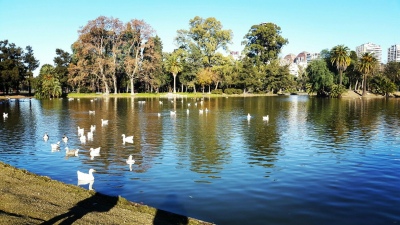 Encontraron un cuerpo flotando en los lagos de Palermo