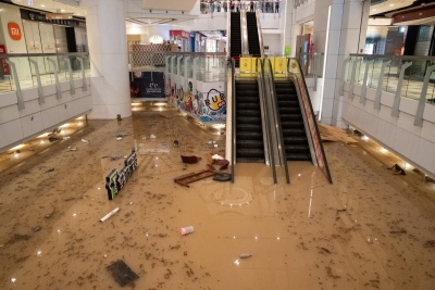 Las impactantes imágenes y videos de las inundaciones en Hong Kong