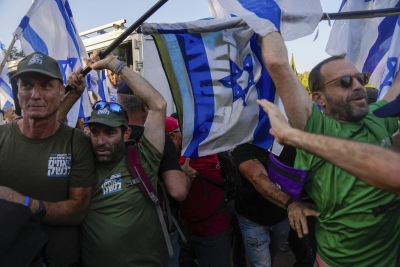 Israel: miles de manifestantes protestaron contra la reforma judicial y reclamaron "democracia"