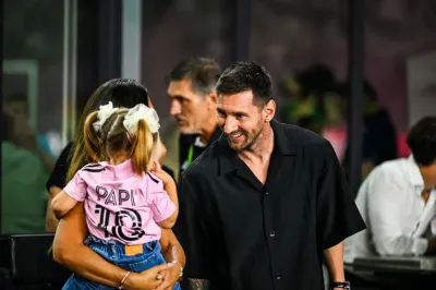 El tierno momento de Messi y Anto con la hija de Jordi Alba