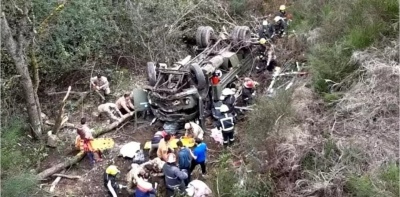 Un soldado fue dado de alta y seis continuan internados luego del vuelco del camión en Neuquén