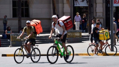 Tremendo cruce entre un repartidor de delivery y una clienta: ¿Qué pasó?