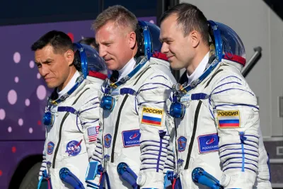 Tres astronautas volvieron a la Tierra después de más de un año en el espacio